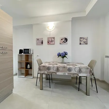 Comfort Cher A Cadorago 아파트